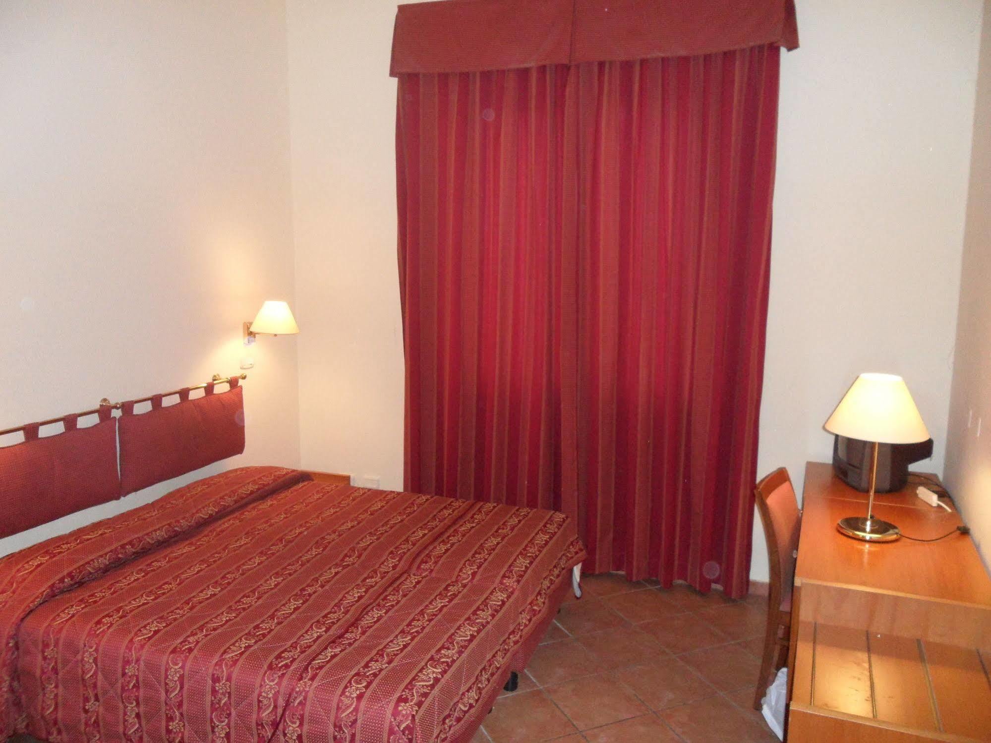 ליבורנו Hotel La Vedetta מראה חיצוני תמונה